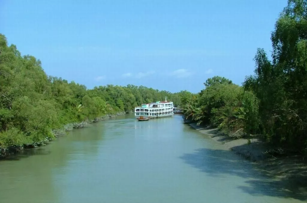 Weekend Package at Sundarbans by Boat Crusie